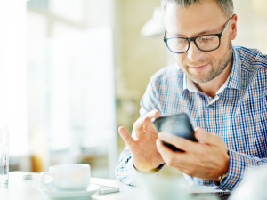 Guide pratique de la communication par SMS pour le commerce électronique 2 SMS sortant et entrant